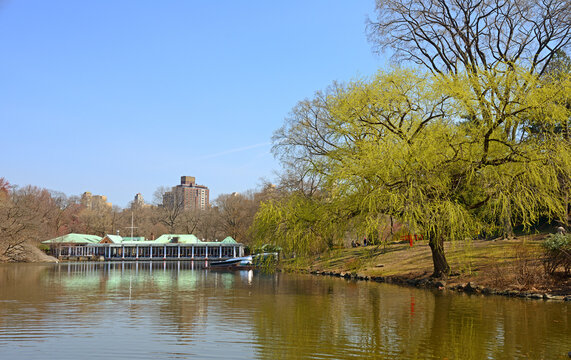 Spring Lake and Central Park Boathouse Cafe (Loeb Boathouse). New York City