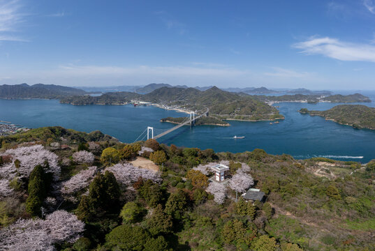 カレイ山展望台と伯方・大島大橋（しまなみ海道）