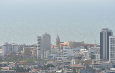 Cartagena de Indias, al fondo el mar caribe, toma horizontal.