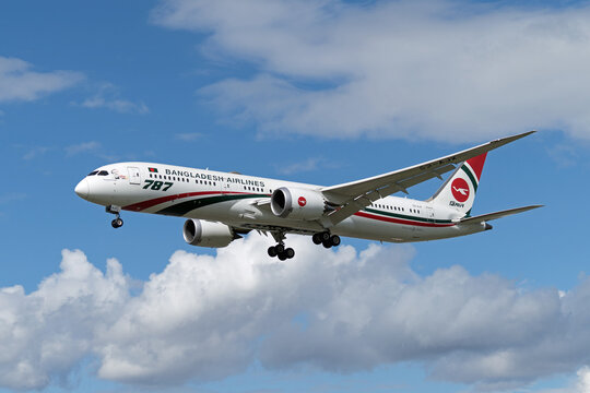 Biman Bangladesh Airlines Boeing 787-9 Dreamliner plane landing at London Heathrow. London - 6th August 2023