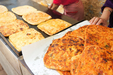 モロッコの露店で焼いて提供するムセンメン