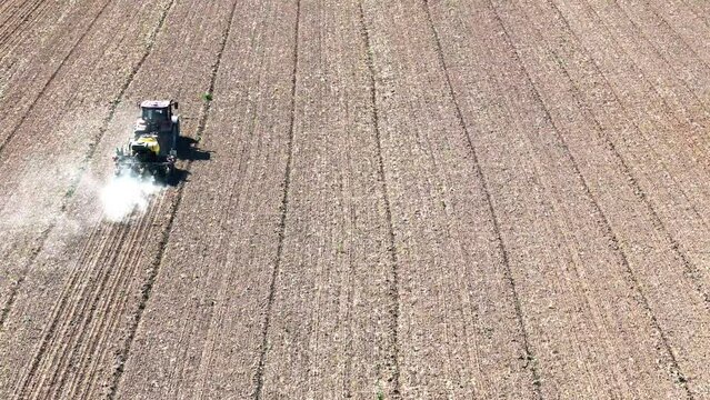 &Eacute;pandage et tracteur