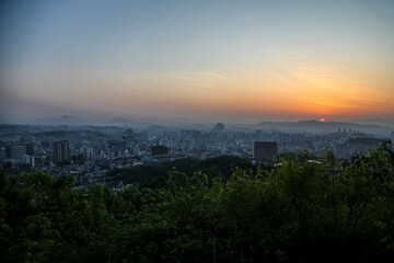 Naklejka na ściany i meble Sunrise in downtown Seoul