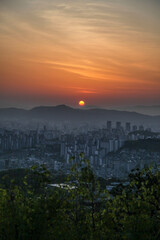 Fototapeta premium Sunrise in downtown Seoul