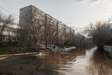 the flood in Orenburg flooded residential buildings
