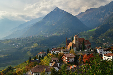 Fototapeta na wymiar Blick auf Schenna in Südtirol