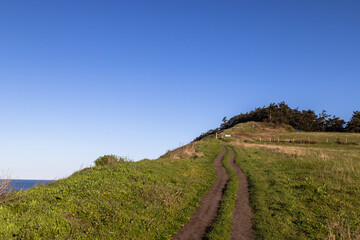 road by a cliff