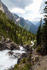 Fototapeta na wymiar Breathtaking view of the Glacier national park under a cloudy sky