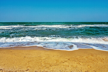 Obraz premium The Sea of Azov in a storm, ground swell. Arabatskaya strelka