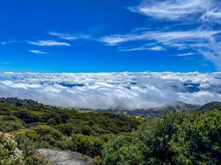 Blick &uuml;ber die Wolken vom Iraz&uacute;