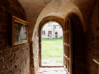 Die Burg Lohra, auch Groß Lohra, Großlohra, Schlossberg, Löhra genannt