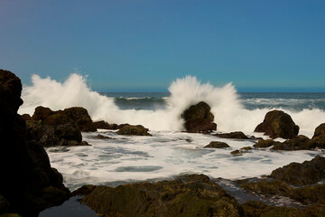 Fels in der Brandung