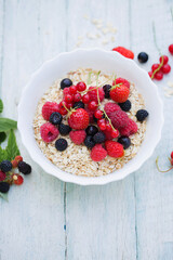 Quick breakfast of oatmeal and berries