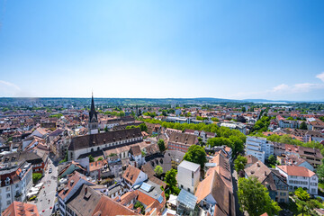Panoramablick vom Münster Unserer Lieben Frau die Altstadt mit Stephan Kirche und dem Paradies an einem sonnigen Sommertag. Konstanz, Bodensee, Baden Württemberg, Deutschland, Europa.