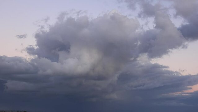 HAWAII - 3.19.2024 - Very good footage of storm clouds approaching Hawaii.