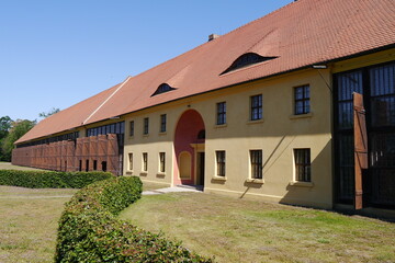 Fototapeta na wymiar Stallungen am Schloss Oranienbaum in Wörlitz