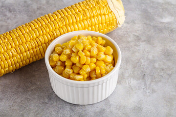 Marinated corn in the bowl
