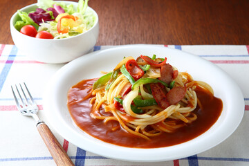 あんかけパスタ　ミラカンとサラダ
