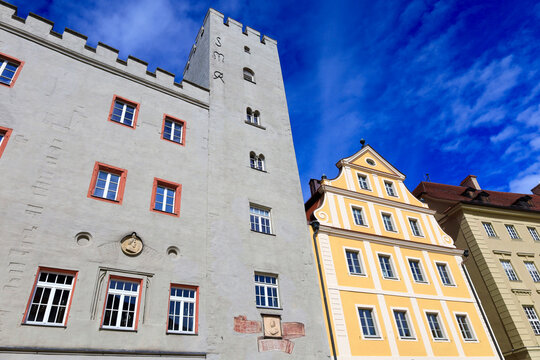Germany, Bavaria, Regensburg, Facades of old town buildings aroundHaidplatz