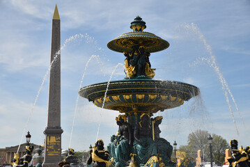 Fontaine place de la Concorde à Paris. France - obrazy, fototapety, plakaty