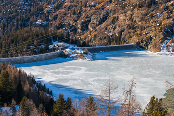 the Campo Moro dam in Valmalenco and the frozen lake