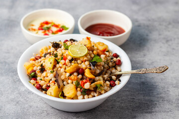 Sabudana Khichdi is a gluten-free Indian dish made with soaked tapioca pearls, potatoes, peanuts, and spices. It’s popular during fasting days.