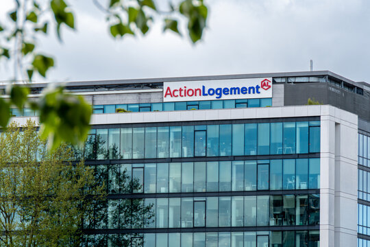 Paris, France - 15 avril 2024: Si&egrave;ge social d'Action Logement, association fran&ccedil;aise en charge de g&eacute;rer le logement social en France avec un patrimoine immobilier de plus d'un million de logements