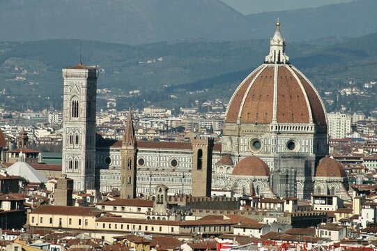 Il centro storico  monumentale di Firenze . 