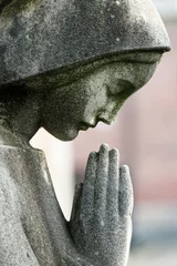 Fotobehang Ange en prière.  Angels at prayer. Cimetière monumental, Milan - Italie © Joan