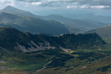 Obraz premium Beautiful view in the Carpathians. Spitzi Mountains. Ukraine