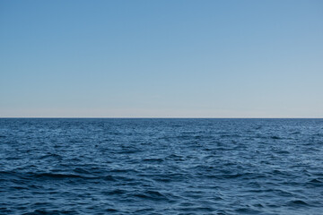 Fototapeta na wymiar océano y horizonte