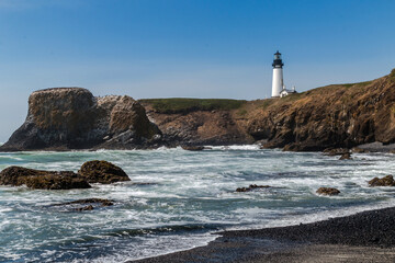 Yaquina Head Lighthouse with tide 