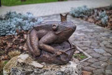 Bronze statue of the Frog Princess