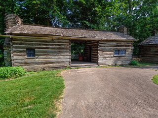 Fototapeta na wymiar Restored home that Abraham Lincoln lived in at Lincoln's New Salem State Historic Site. A reconstruction of the former village of New Salem in Menard County, Illinois, where Lincoln lived 1831 - 1837.