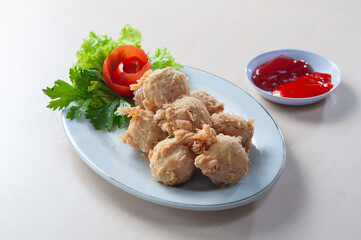 Tahu crispy or Crunchy Tofu with spicy sauce