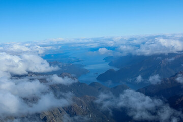Berge im Süden von Neuseeland aus der Sicht des Flugzeuges