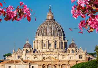 St. Peter's basilica dome and Egyptian obelisk on St. Peter's square in spring, Vatican - obrazy, fototapety, plakaty