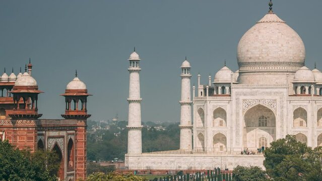 Taj Mahal in Agra, Uttar Pradesh, India. Seven world wonders. Fabulous Taj mahal travel concept. indian islamic heritage at sunny day time lapse time-lapse timelapse.