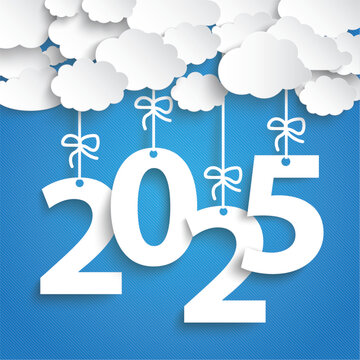 Blaue Himmel mit weißen Wolken und der Jahreszahl 2025