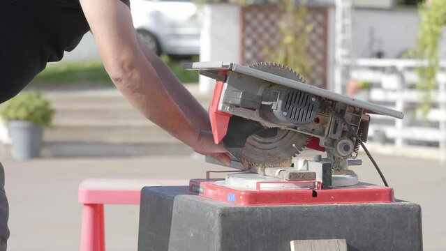 Crafting Precision: Outdoor Woodworking Expertise