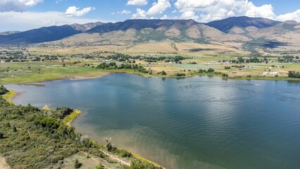 Fototapeta na wymiar Bird's-eye view of Pineview Reservoir in Utah