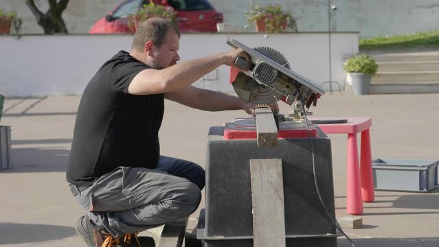 Master Craftsman at Work: Precision Wood Cutting