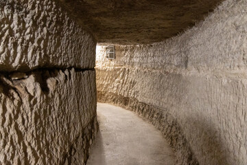 Located In the historic center of Alcalá del Júcar there are two of the caves with the most...