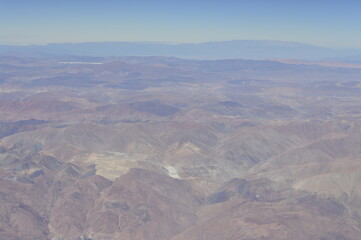 Vista a&eacute;rea das cordilheiras dos Andes
