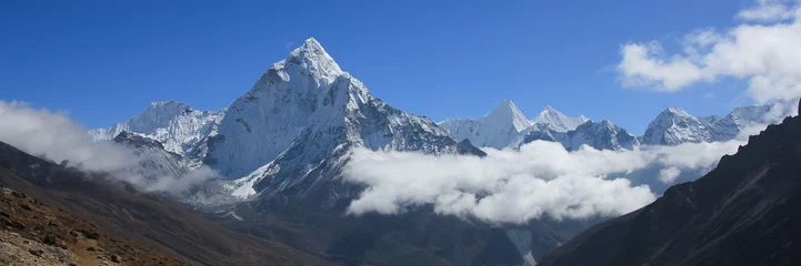 Photo sur Plexiglas Ama Dablam Mount Ama Dablam seen from Dzongla, Nepal.