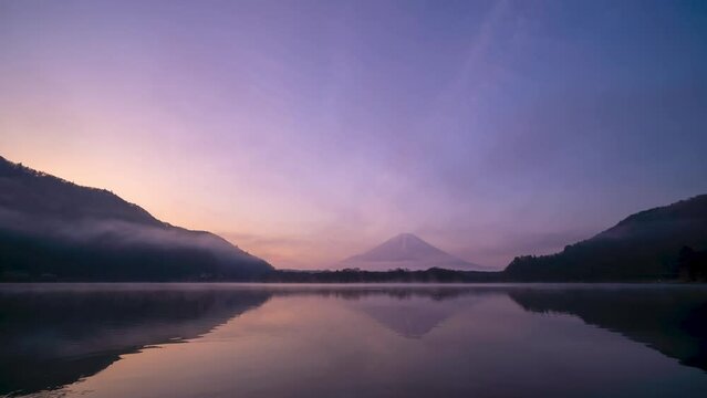 幻想的な富士山　日の出　タイムラプス