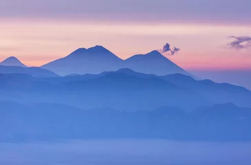 Selbstklebende Fototapeten Volcano in Guatemala © Galyna Andrushko