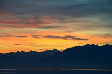 Fototapeta premium sunset over the lake