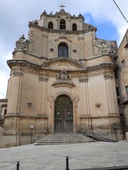 La facciata della chiesa della Madonna del Carmine a Noto.