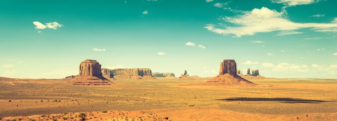 Scenic Drive: Exploring Monument Valley National Park, USA in 4K Video